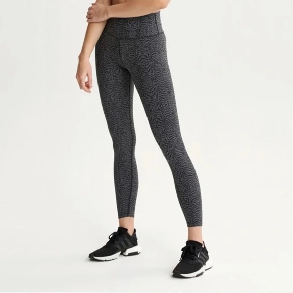 Varley SET Berkeley Bra and Luna Leggings Nocturnal Feathers 31976 - Picture 5 of 16